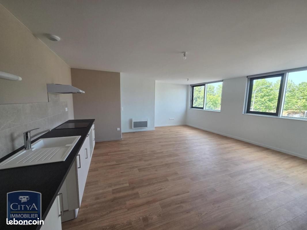 Appartement 3 pièces 76 m² · à Issoire · 76 m² · 800 €