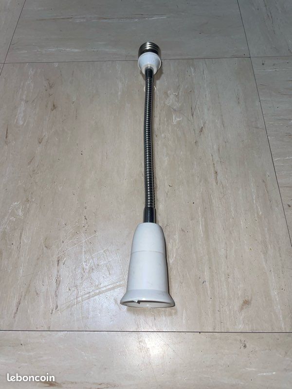 Rallonge Douille à 90 Degrés E27 Vers E27 - Pour Ampoules LED Jusqu'à 60W - Neuf