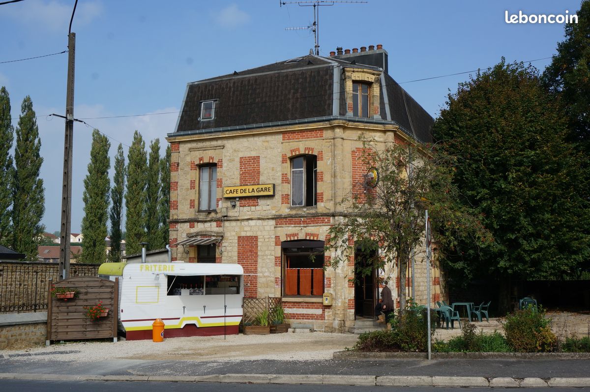 Maison 5 pièces 90 m² · à Vivier-au-Court · 90 m² · 110 000 €
