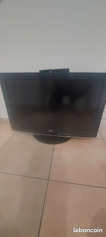 Téléviseur LG (image 2)