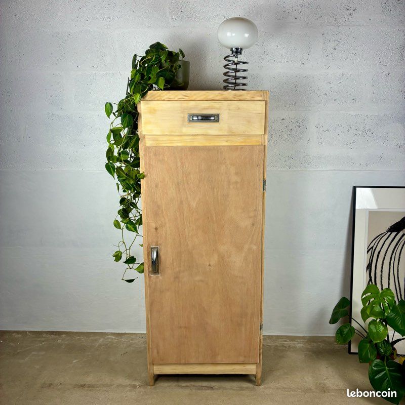 Bonnetière / armoire parisienne vintage en bois (image 1)