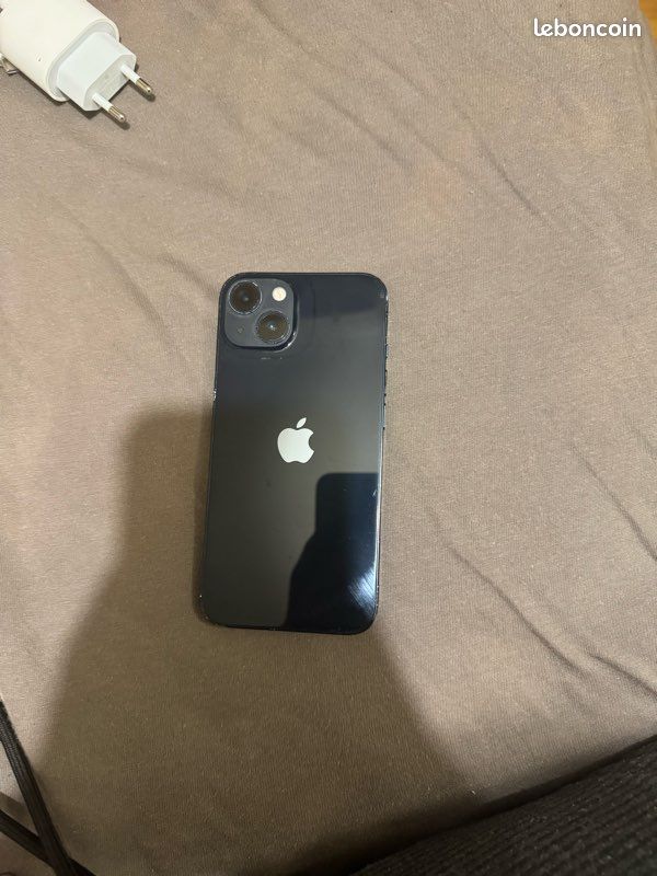 IPhone 13 (image 3)