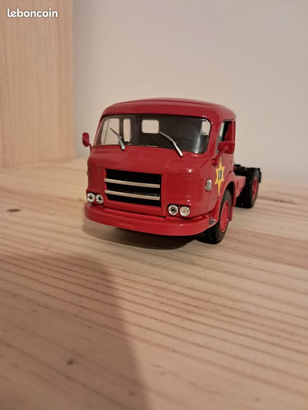 SAVIEM JL20 Semi transport d'Animaux Pinder 1/50 - CORGI - Collection