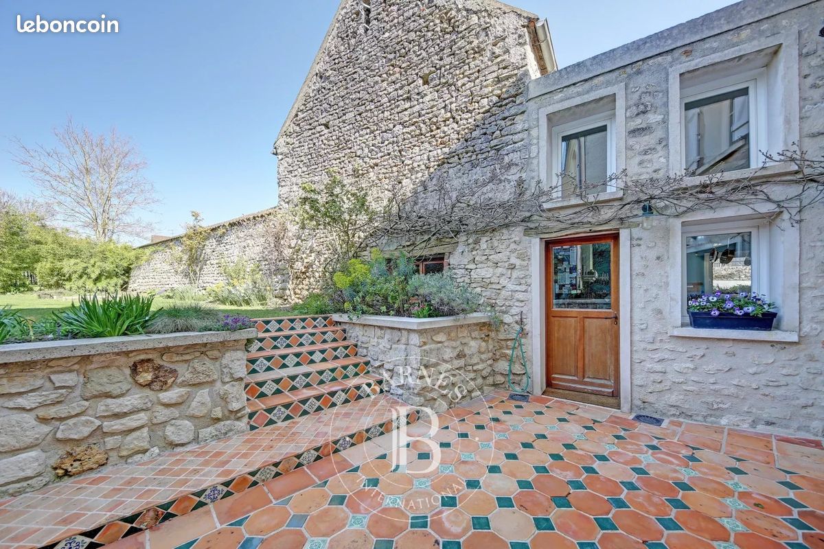 Maison 8 pièces 200 m² · à Crespières · 200 m² · 895 000 €