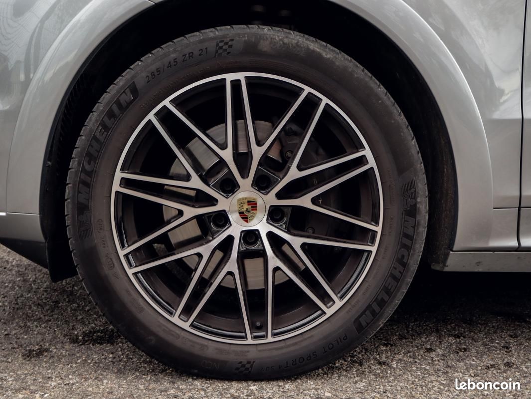 Porsche Cayenne Coupé E-Hybrid 3.0 V6 470 ch (image 4)