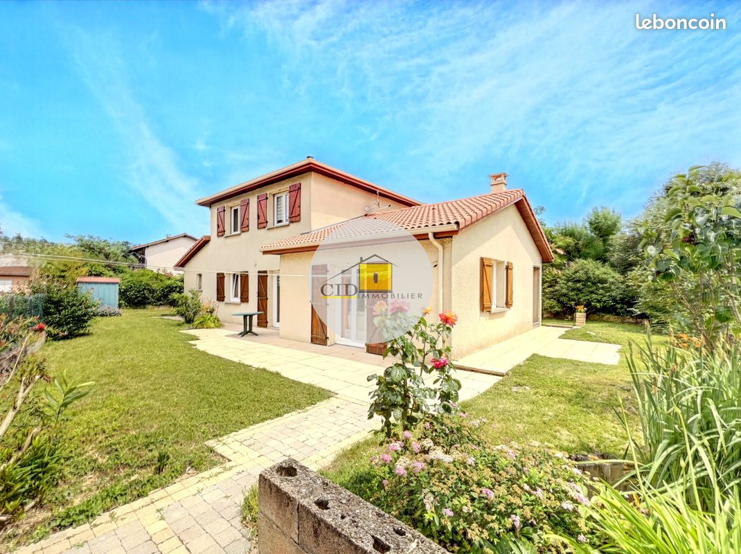 Maison 5 pièces 115 m² · à Chassieu · 115 m² · 425 000 €