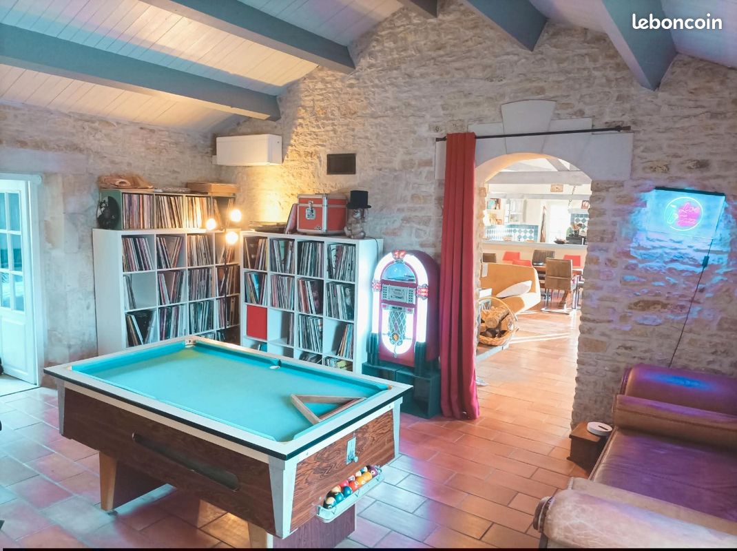 Maison 8 pièces 208 m² · à Marans · 208 m² · 429 000 €