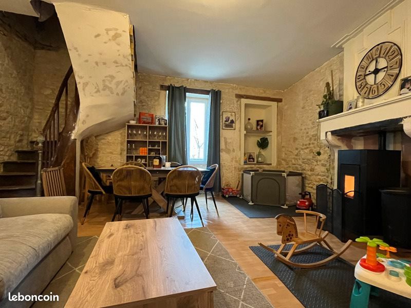 Maison 4 pièces 99 m² · à La Rochefoucauld-en-Angoumois · 99 m² · 129 899 €