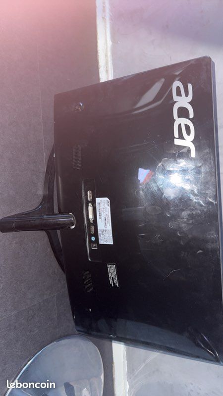 Je vend mon écran (image 1)