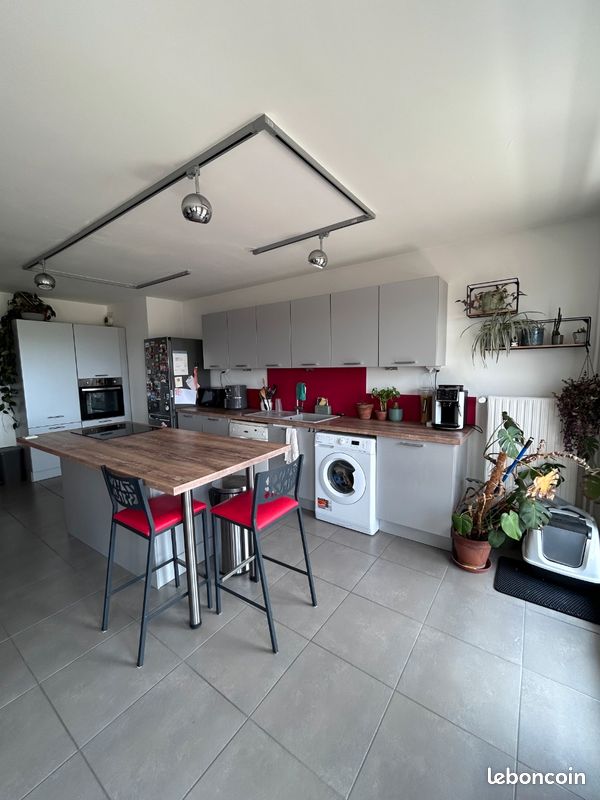 Appartement 3 pièces 74 m² · à Saint-Étienne · 74 m² · 900 €/mois