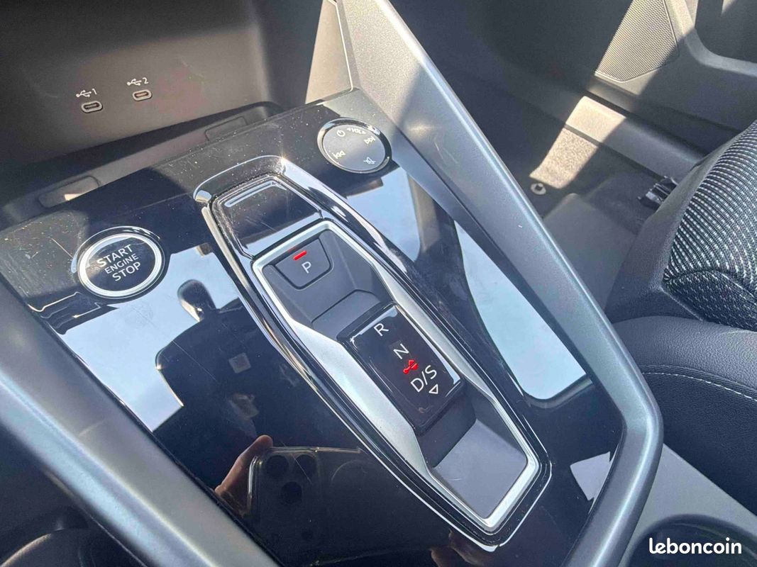 AUDI A3 Sportback TFSI 116 ch Hybride S line (image 19)