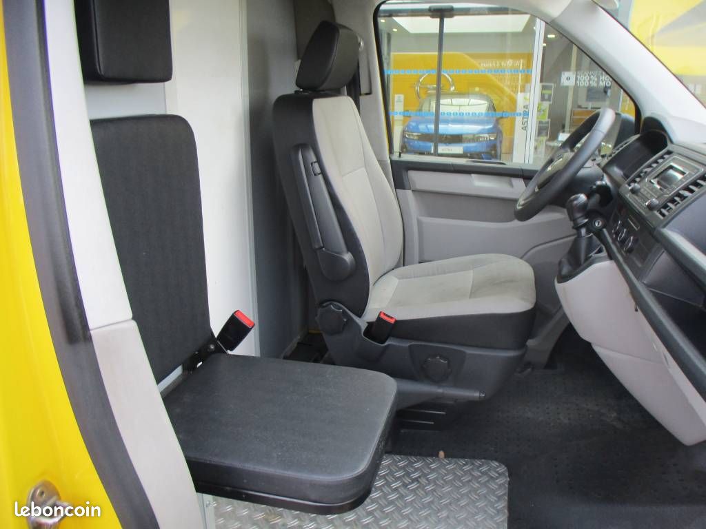 Volkswagen Transporter VI 2.0 TDI 150 L2 (image 11)