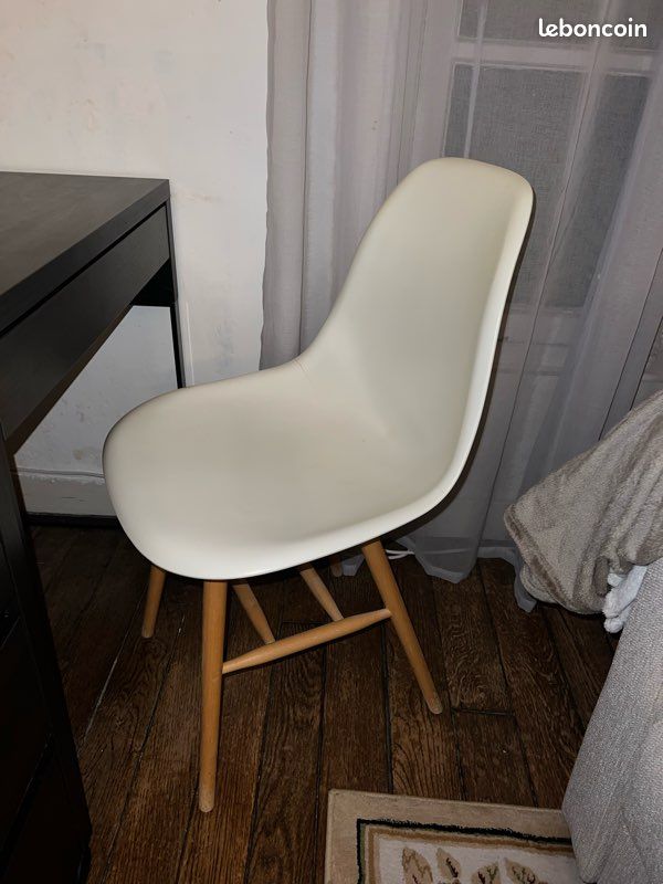 Chaise style scandinave (image 1)
