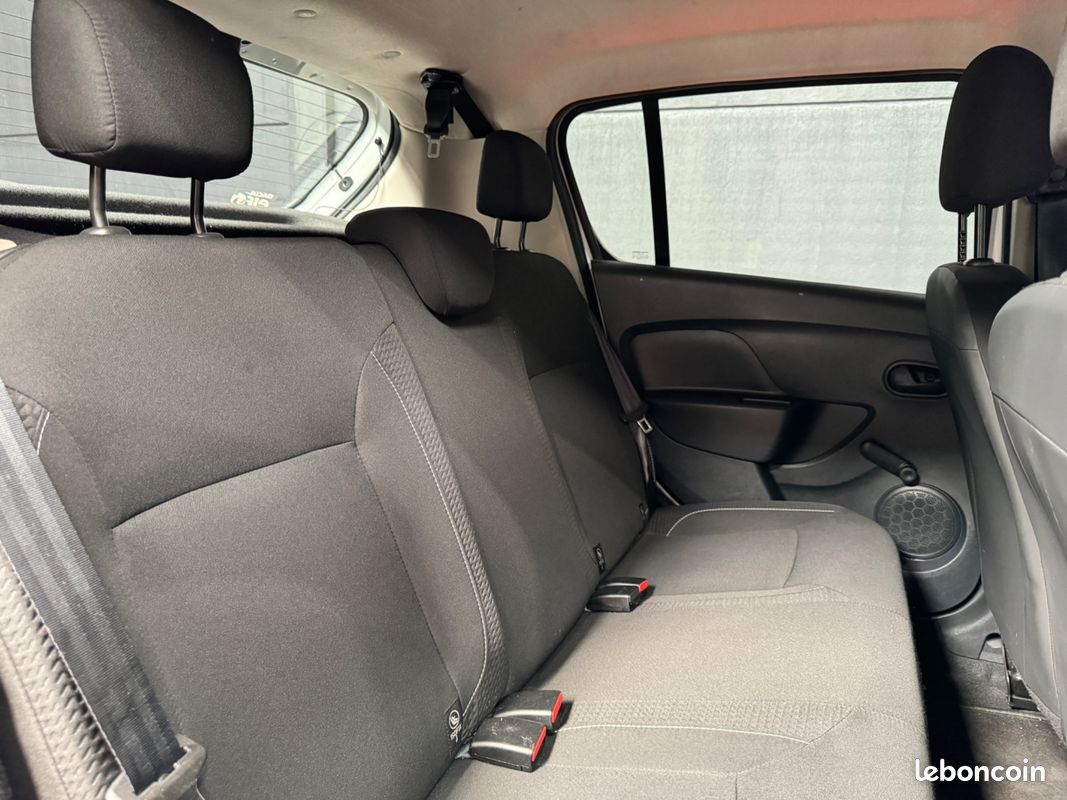 DACIA SANDERO 1.5 DCI 75Ch - AMBIANCE - CLIM - BLUETOOTH - ENTRETIEN CONSTRUCTEUR - GARANTIE 6 MOIS (image 28)