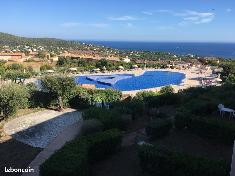 Appartement 2 pièces 27 m² · à Roquebrune-sur-Argens · 27 m² · 750 €