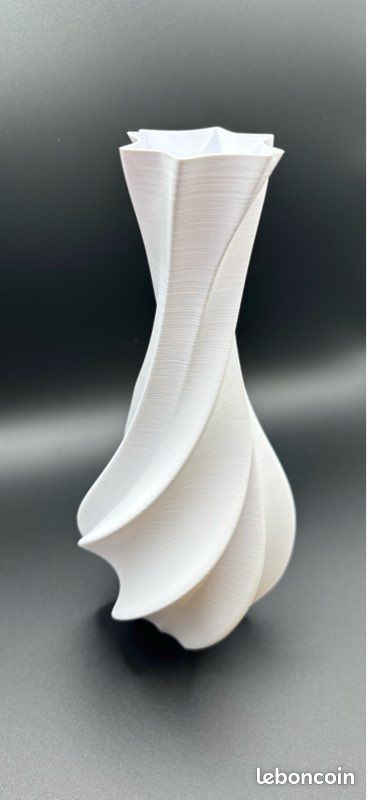 Vase (image 4)