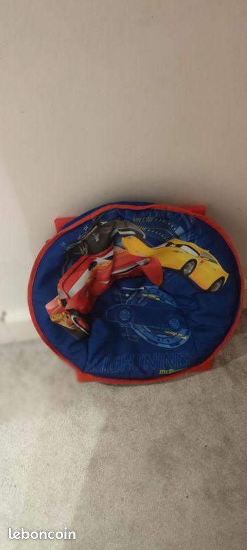 DISNEY CARS Siège lune pliable pour enfant (image 1)