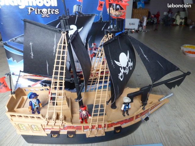 Playmobil 6678 bateau des pirates des tenebres comme neuf (image 2)