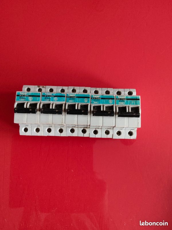 Lot disjoncteur hager 10/15/20 Amp (image 1)