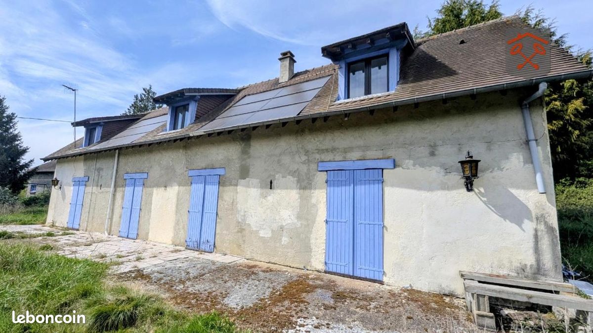 Maison 5 pièces 131 m² · à L'Aigle · 131 m² · 76 000 €