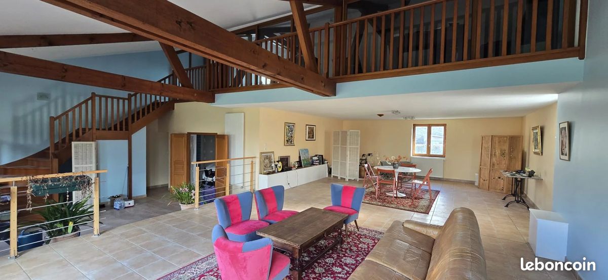 Maison 6 pièces 234 m² · à Saint-Marcel · 234 m² · 249 000 €