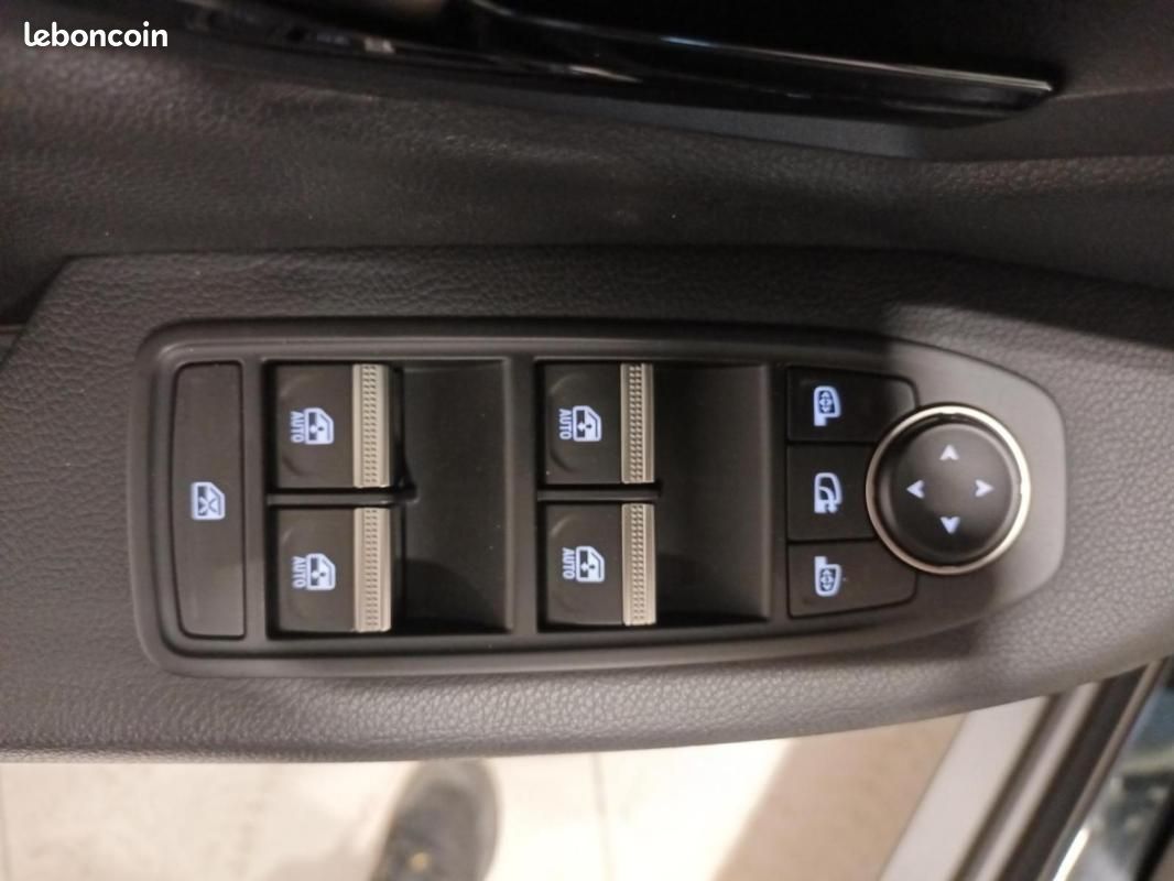 Renault Mégane E-TECH EV60 220ch super charge Evolution (image 21)