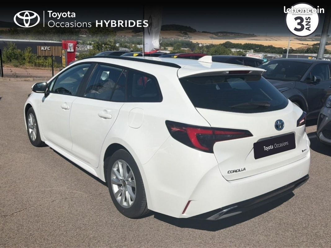 Toyota Corolla Touring Spt 1.8 140ch Dynamic MY24 (image 2)
