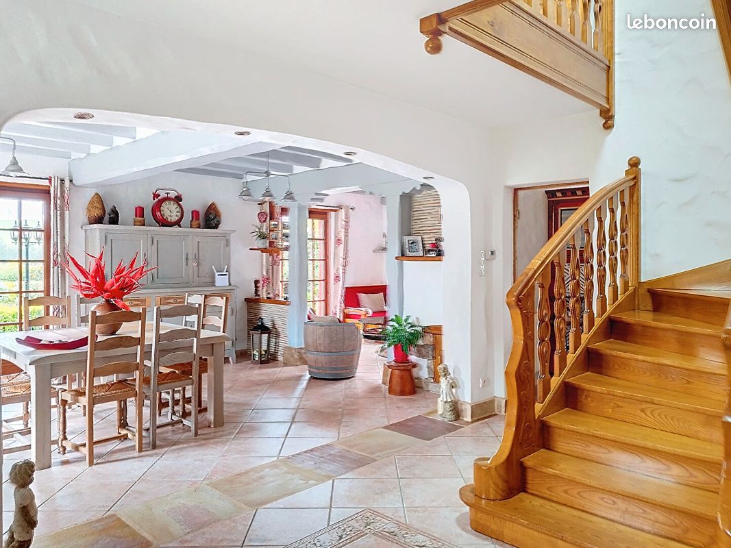 Maison 5 pièces 160 m² · à Saint-Pée-sur-Nivelle · 160 m² · 690 000 €