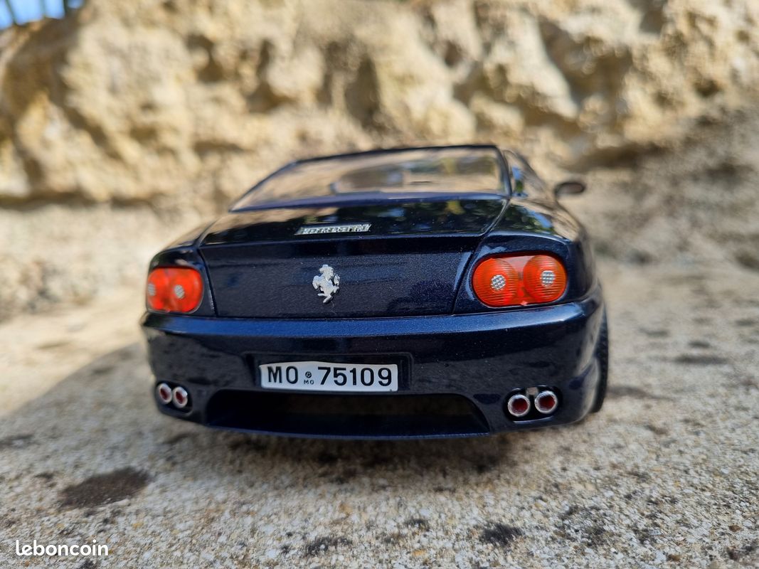 Ferrari 456 GT Bleu Nuit 1992 – Burago 1/18, Miniature Métal, état Excellent, Sans Boîte