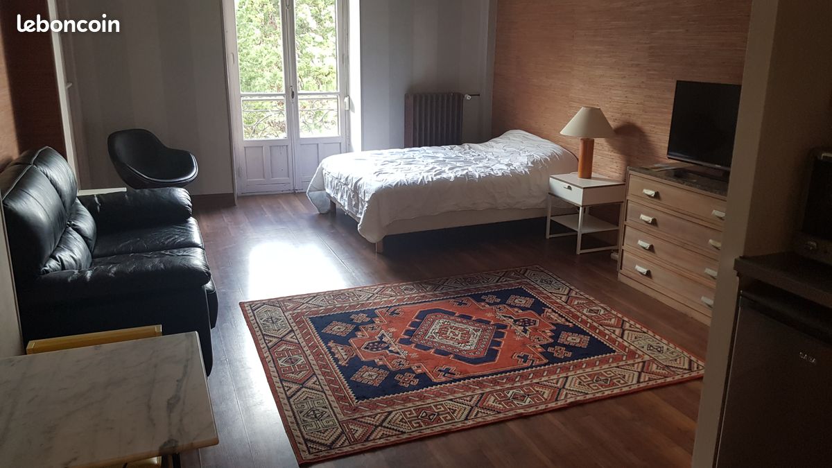Appartement 1 pièce 35 m² · à Royat · 35 m² · 520 €