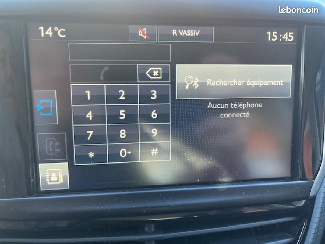 PEUGEOT 208 1.2i Pure Tech - 110 Allure + Apple CarPlay + Radars Arrière + Clim Auto (image 9)