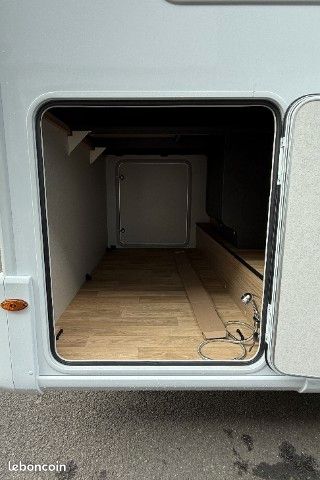 PILOTE P 740 FGJ EVIDENCE - 7.45m / BOITE AUTOMATIQUE / LITS JUMEAUX / Camping-Car Profilé Neuf (image 12)