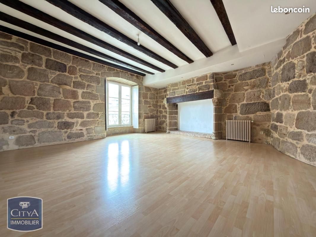 Appartement 5 pièces 144 m² · à Brive-la-Gaillarde · 144 m² · 950 €/mois