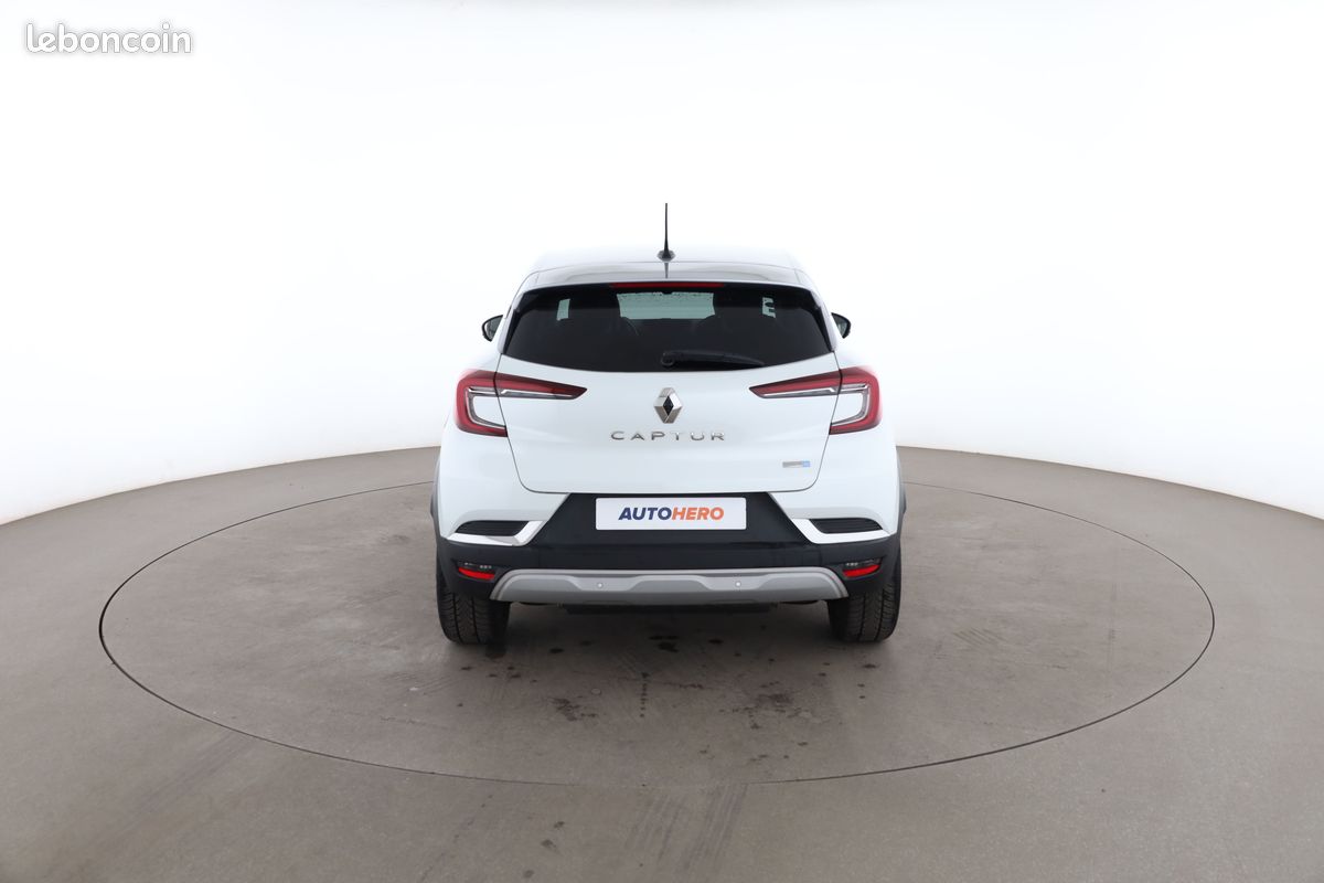 Renault Captur 1.6 E-Tech Plug-in Intens 160 ch (image 12)