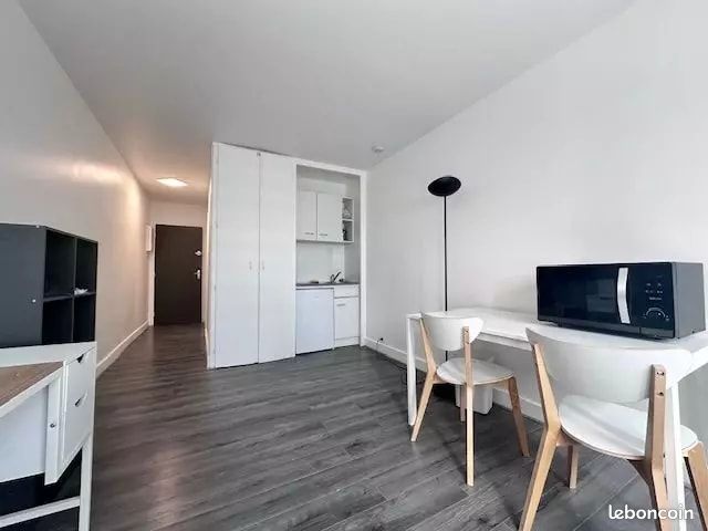 Appartement 1 pièce 22 m² · à Courbevoie · 22 m² · 1 035 €/mois