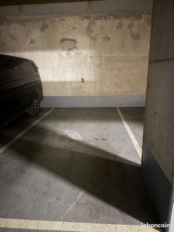 Parking Le Bourget (image 1)