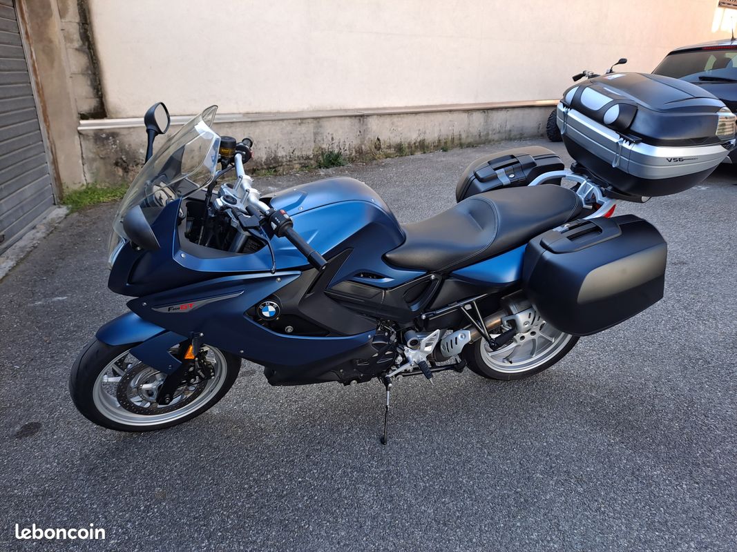 Moto BMW 800 GT - Motos
