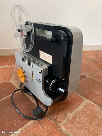 Projecteur Super 8 Magnon JE 5 – Vintage Japonais – Fonctionne Parfaitement
