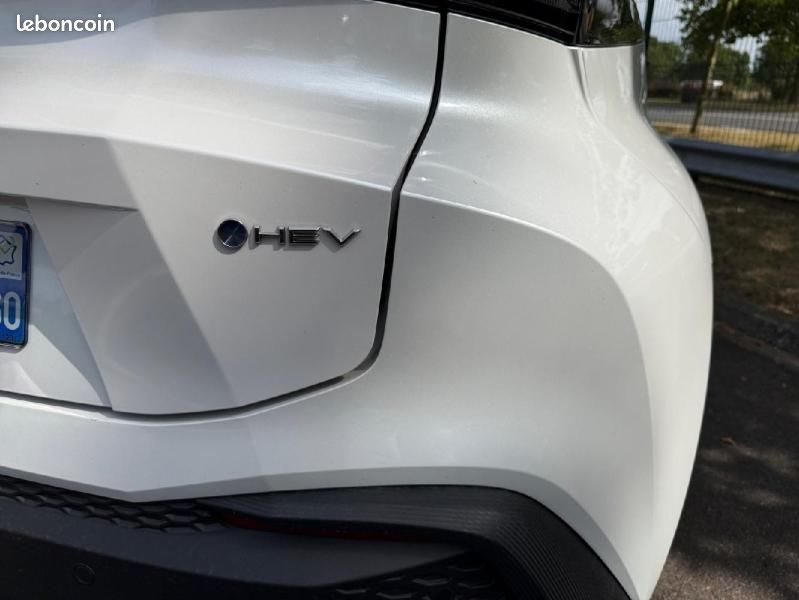 Toyota C-HR 2.0 Hybride 200ch Design NG23 (image 29)