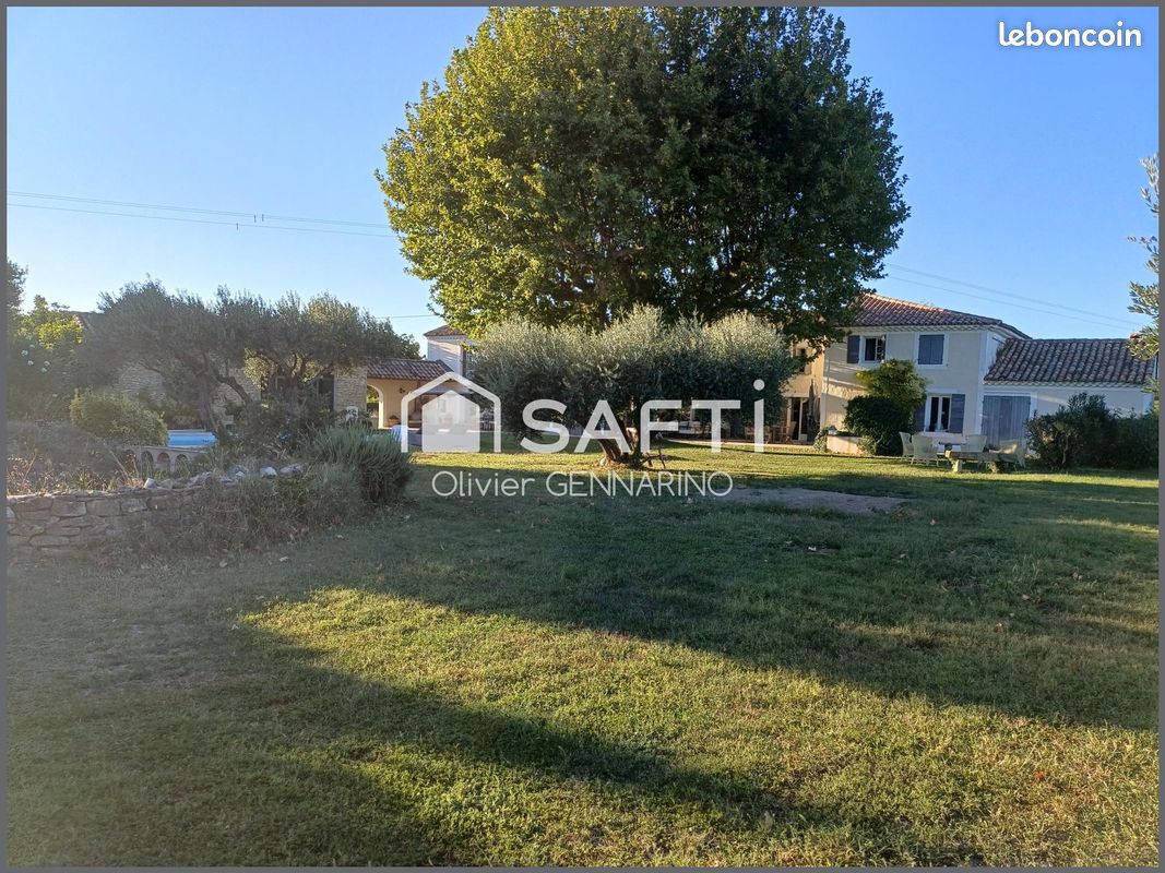 Maison 7 pièces 300 m² · à Carpentras · 300 m² · 1 491 000 €