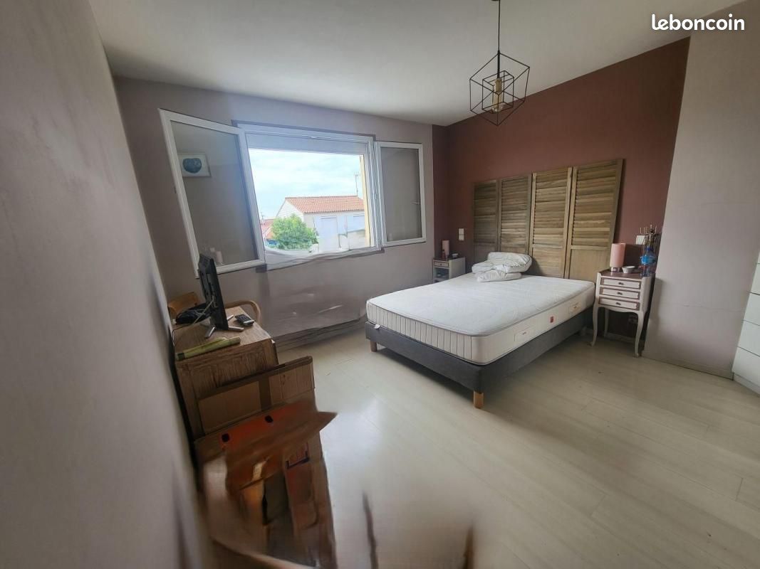 Maison 6 pièces 111 m² · à Fontenay-le-Comte · 111 m² · 137 000 €