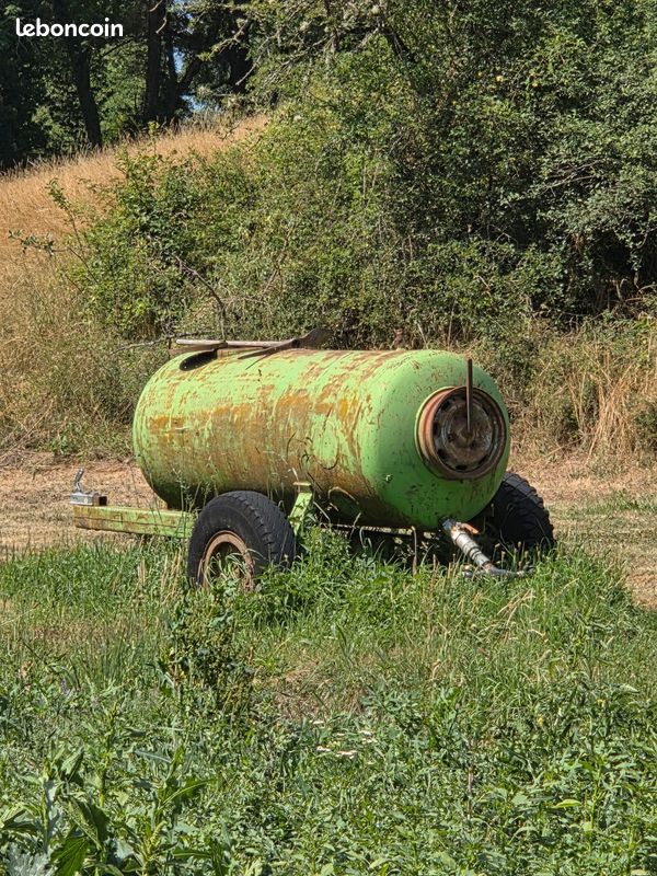 Tonne a eaux (image 1)