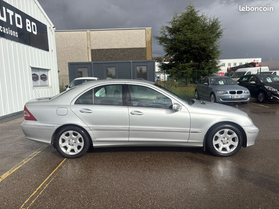 MERCEDES CLASSE C 220 Elégance 2.2 CDI 150 CV 01/2005 224500 KM BOITE DE VITESSE AUTOMATIQUE FEUX XÉNON SUIVI D'ENTR (image 8)
