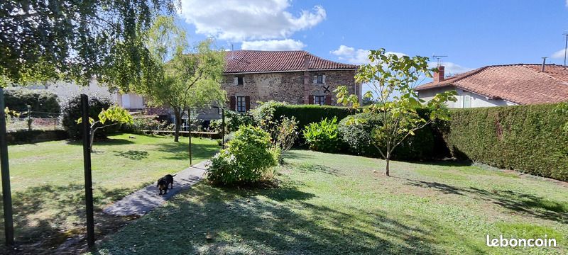 Maison de village 7 pièces 236 m² - Terres-de-Haute-Charente 16270 La Péruse (image 2)