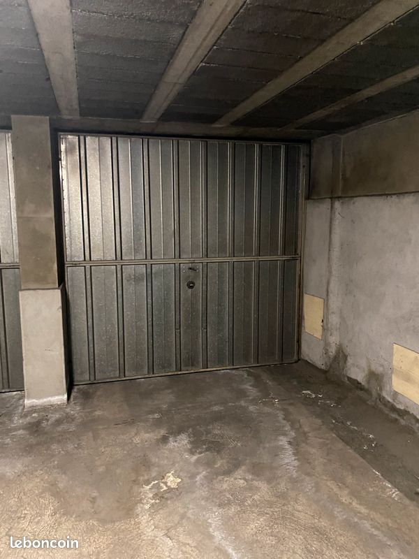 Garage a vendre · à Lyon · 50 000 €