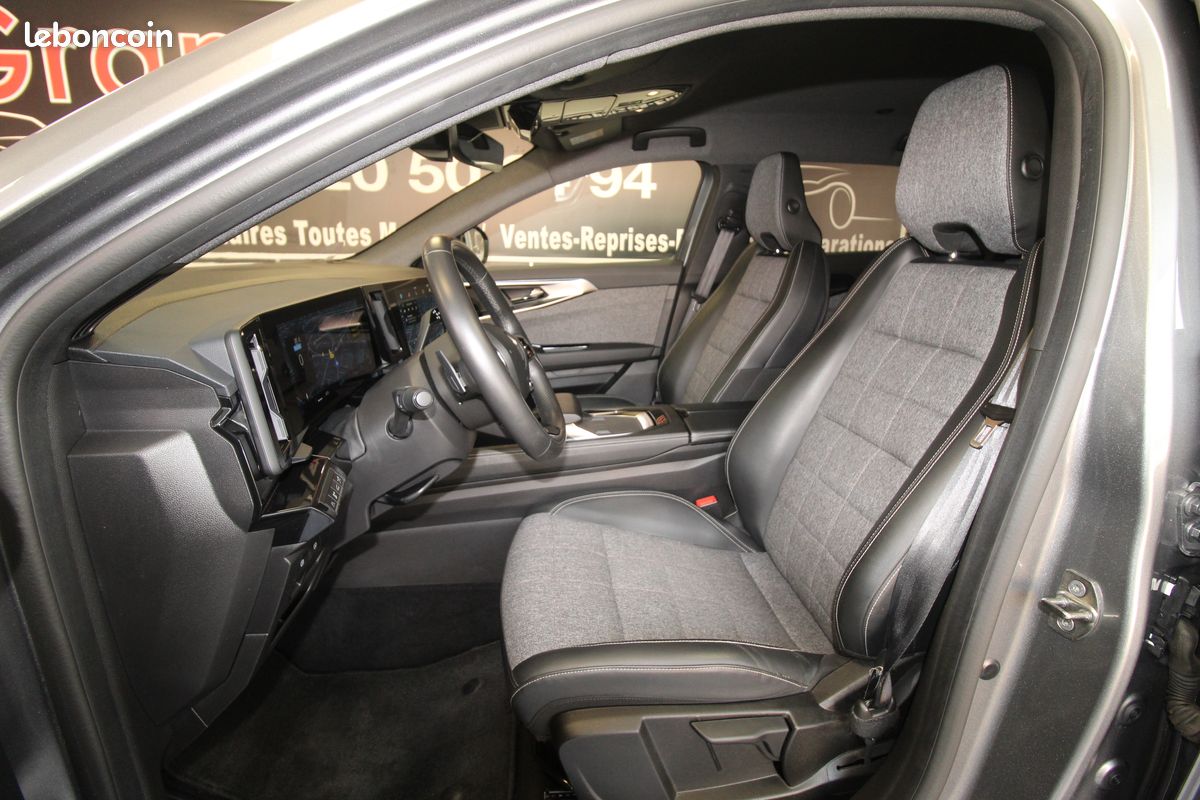 Espace VI TECHNO E-Tech Full Hybrid 200cv 7 places (image 9)