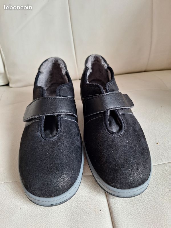 Chaussons de confort orthopédiques médicaux noir brillant Pulman