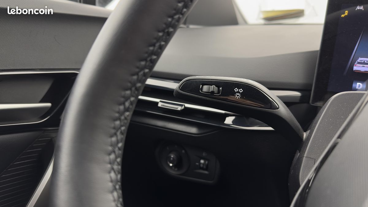 MG MG4 Electric 51kWh - 150 kW 2WD LUXURY (image 13)