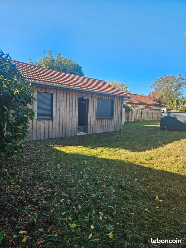 RARE : Garage Isolé de 28 m² sur Parcelle de 195 m² La Hume · à Gujan-Mestras · 170 000 €