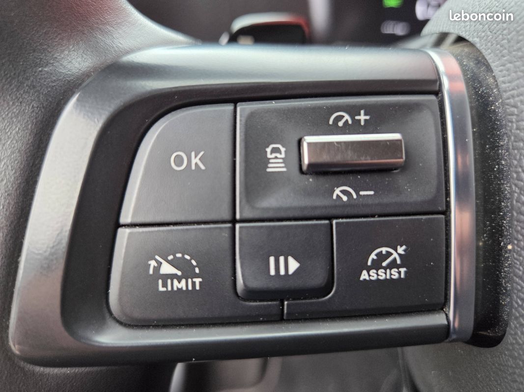 CITROEN C4 PureTech 155 S&S EAT8 Shine (image 17)